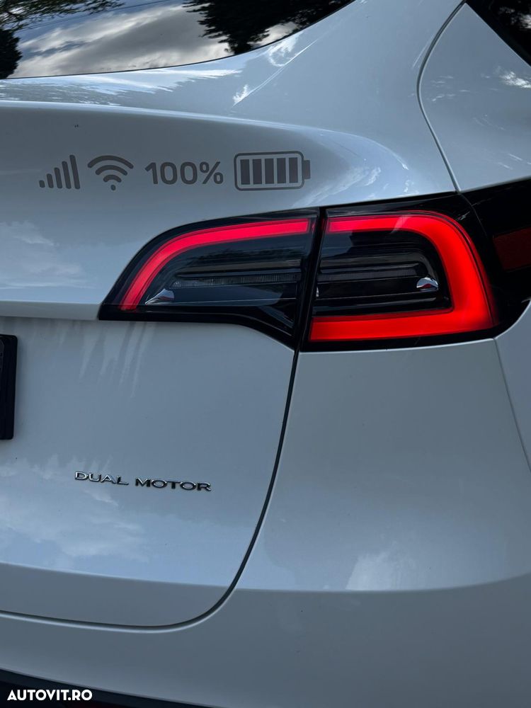 Tesla Model Y Long Range Dual Motor AWD - 21
