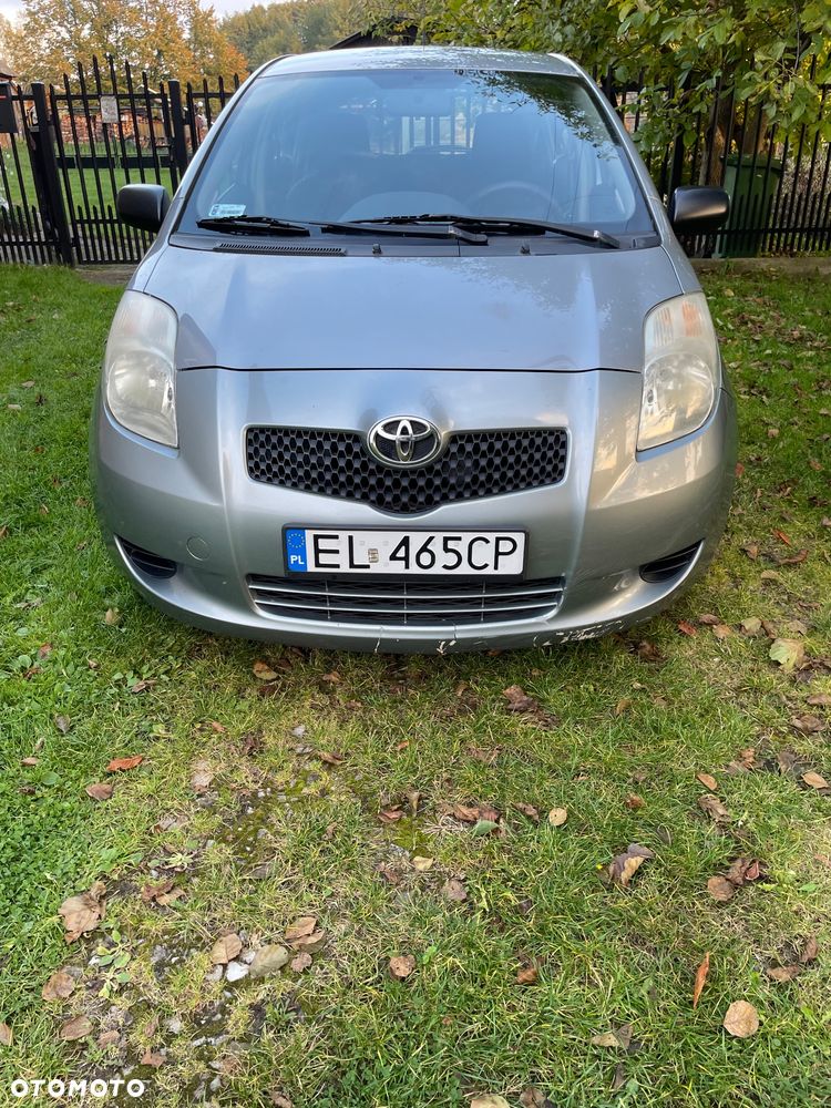 Toyota Yaris - 1