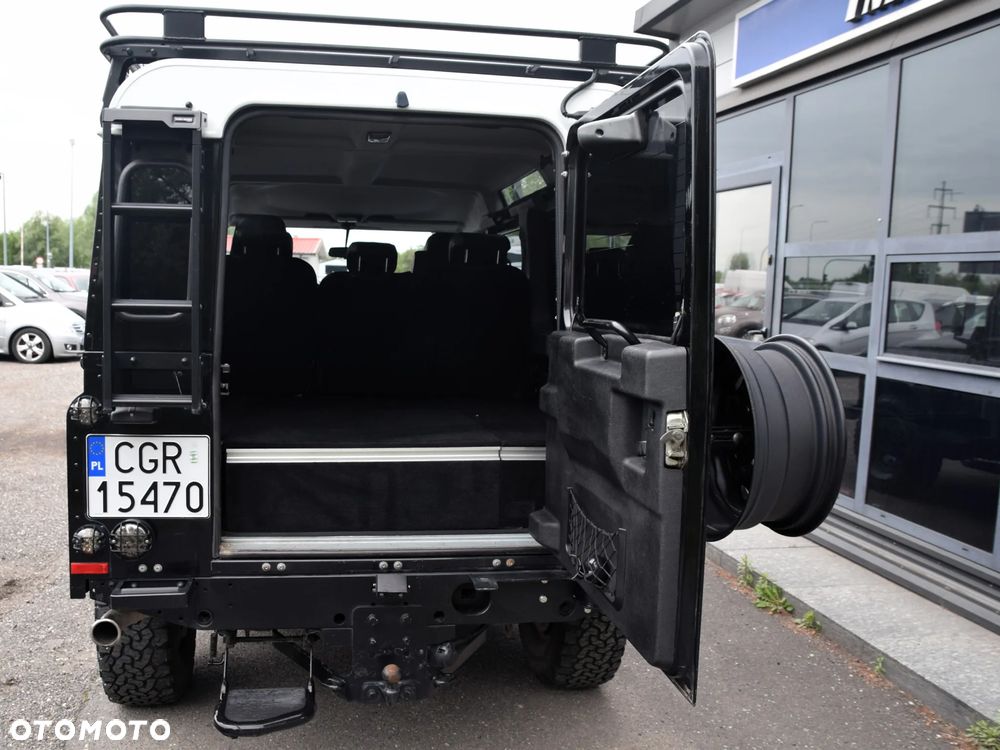 Land Rover Defender - 9