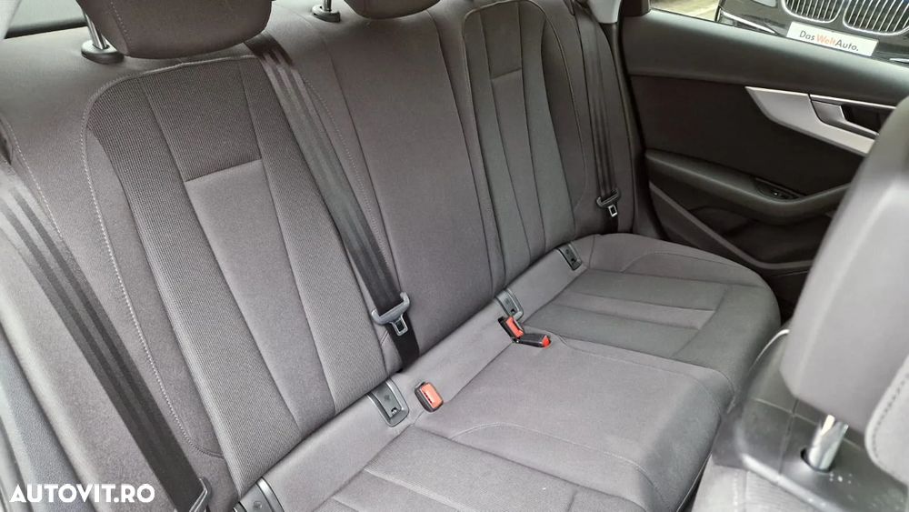 Audi A4 2.0 TDI S tronic Sport - 22