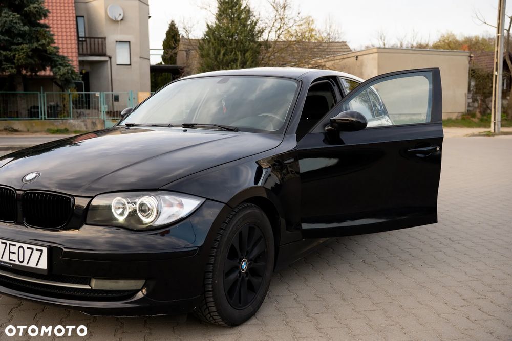 BMW Seria 1 118d DPF - 24