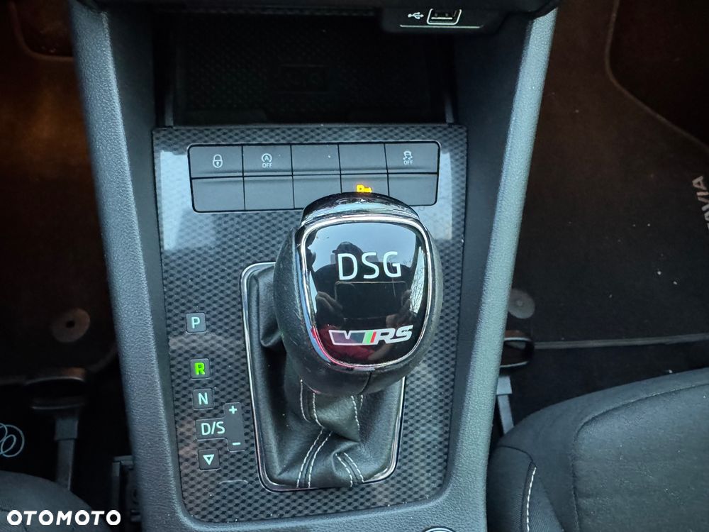Skoda Octavia 2.0 TDI DSG RS - 27