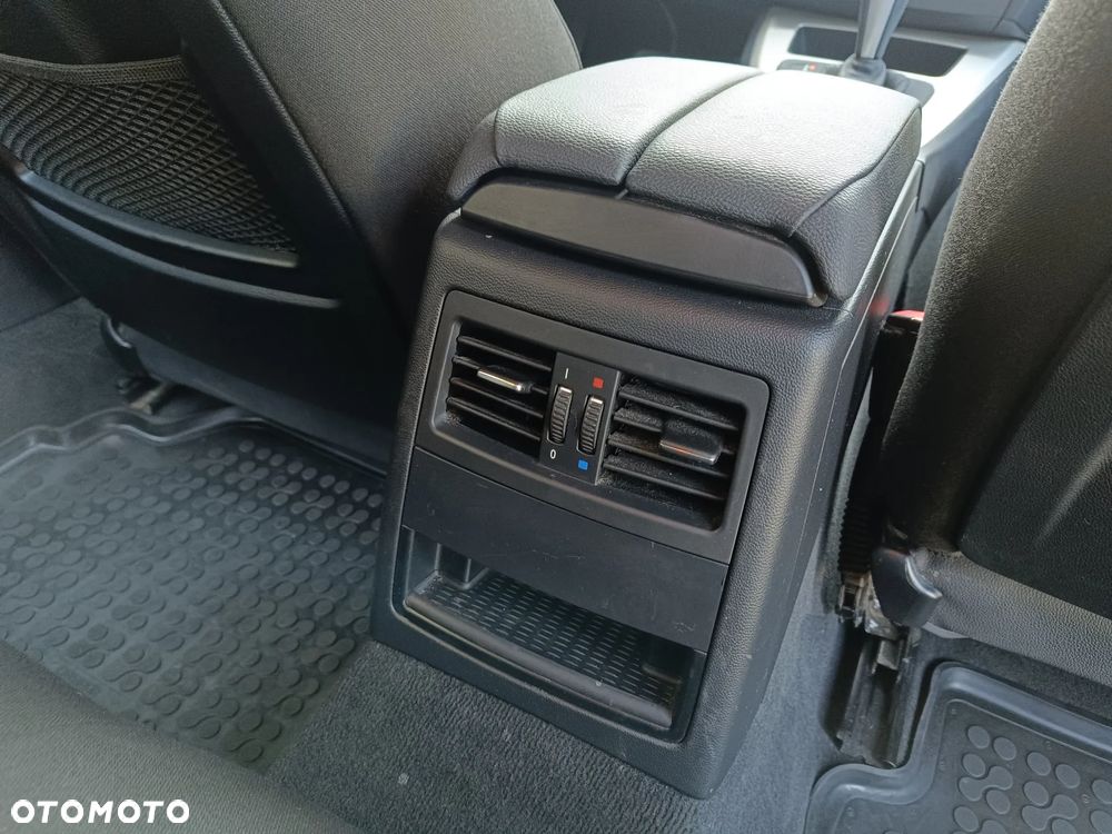 BMW Seria 3 320d Blue Performance Sport Line - 29