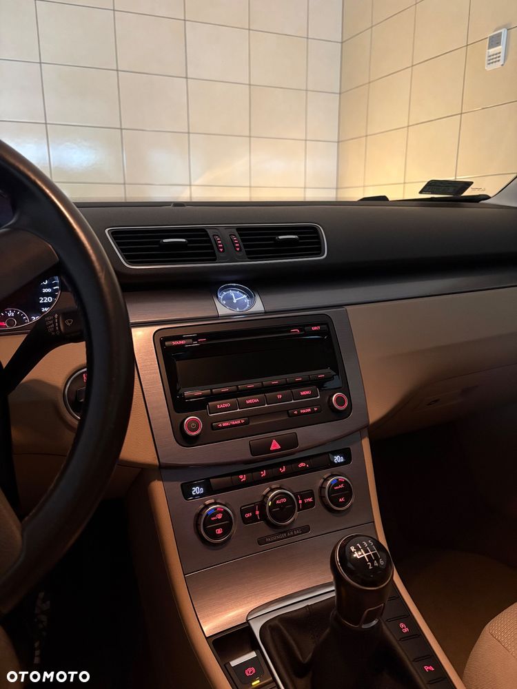 Volkswagen Passat Variant 2.0 TDI Comfortline - 9