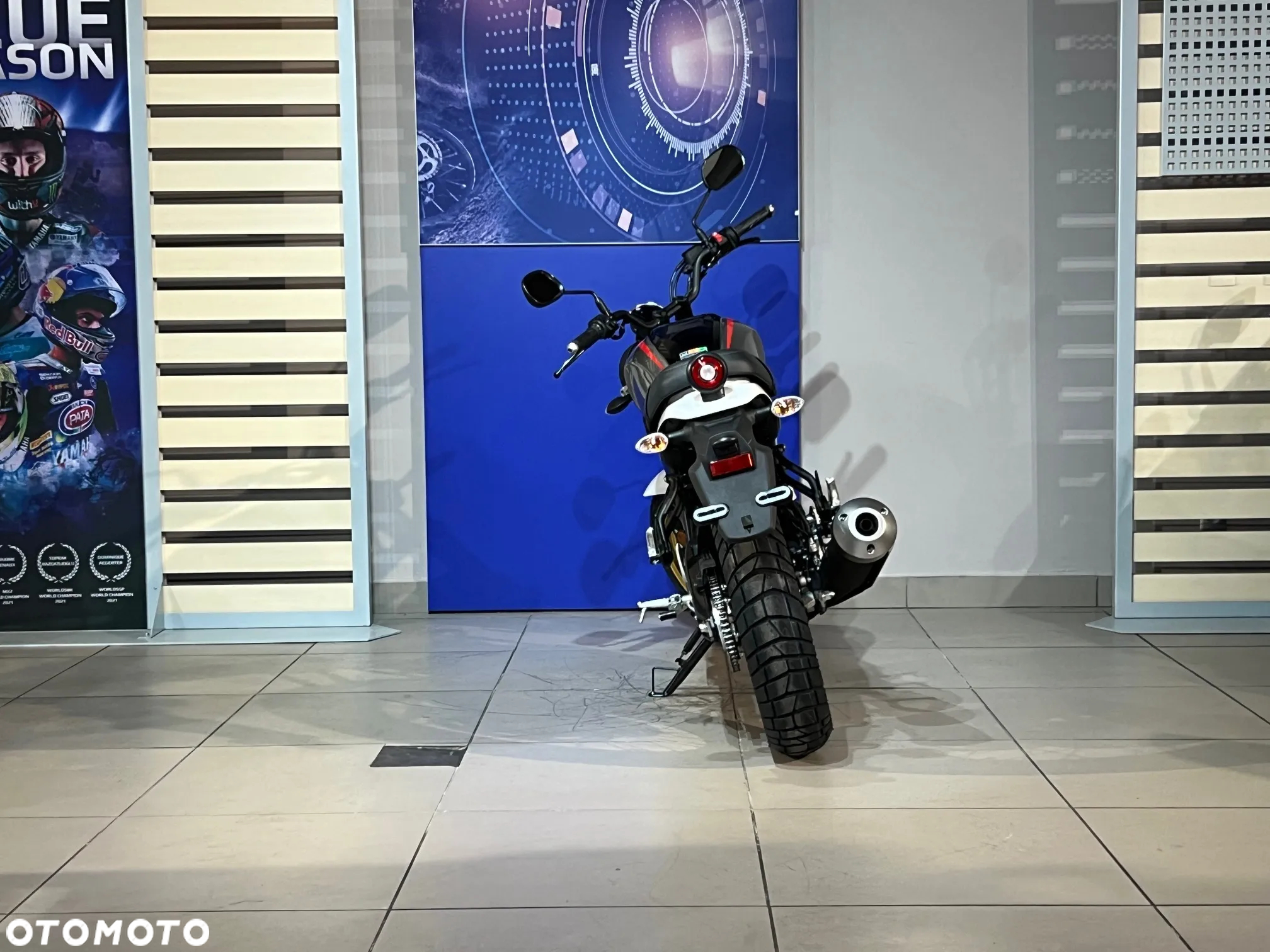 Yamaha XSR - 4