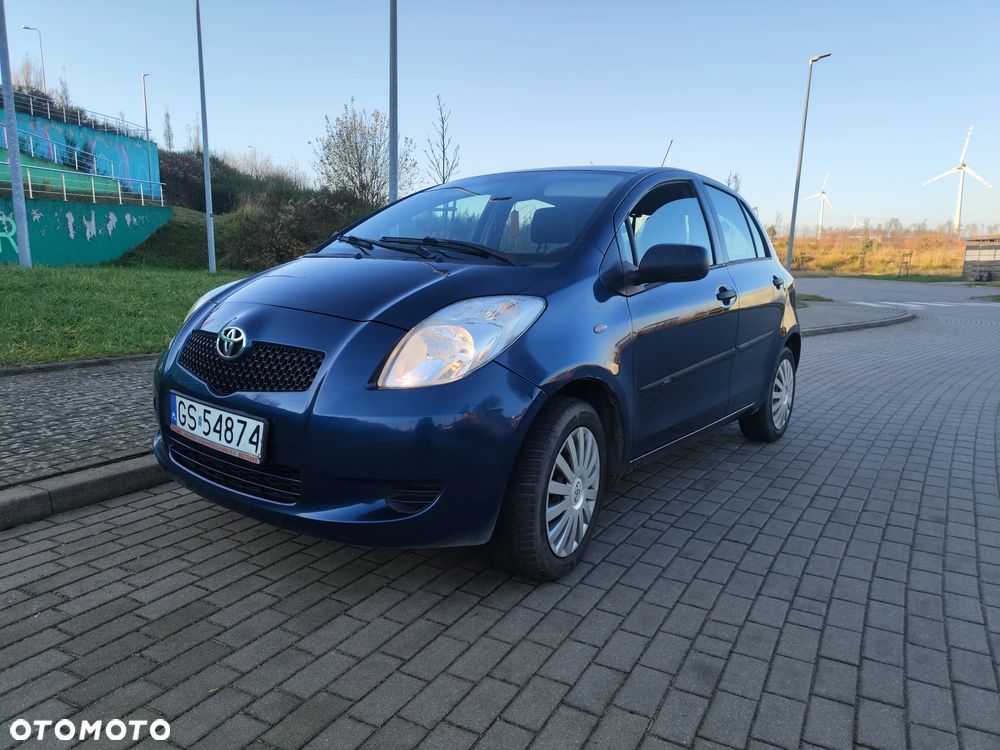 Toyota Yaris 1.3 Luna Premium - 1