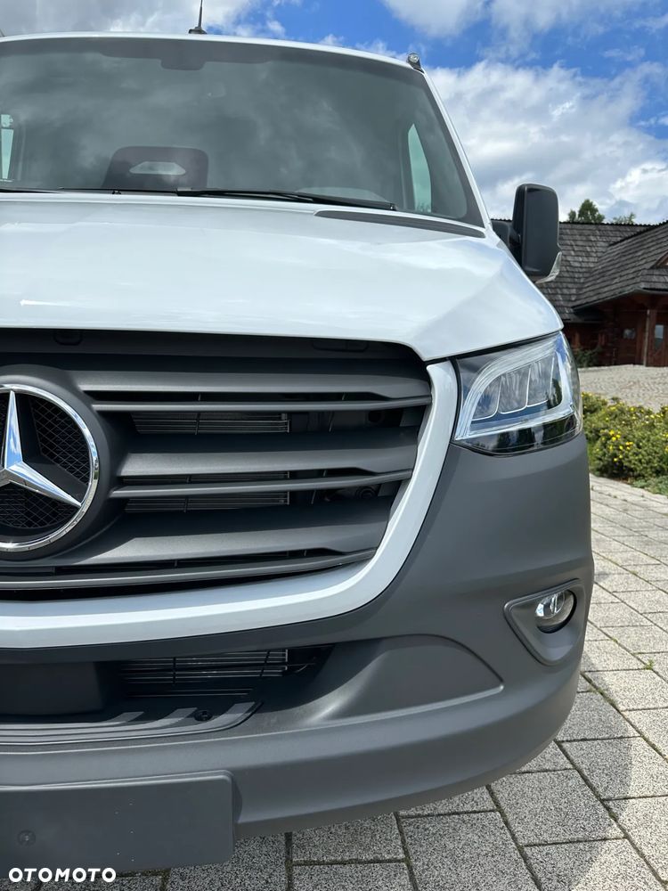Mercedes-Benz Sprinter - 23