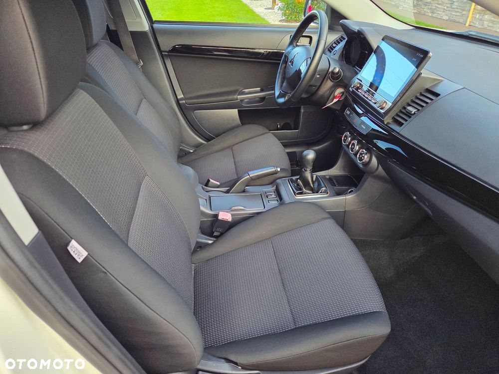 Mitsubishi Lancer - 18