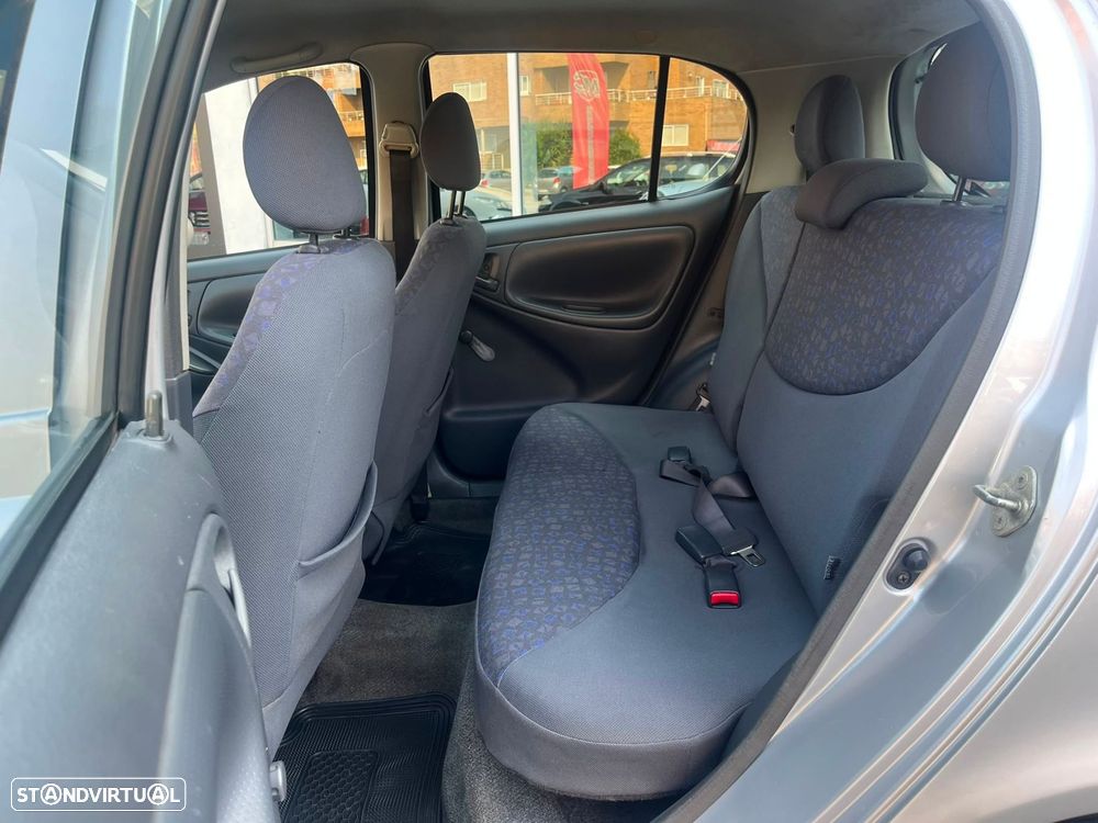 Toyota Yaris 1.0 Sol ABS+CD+AC - 13