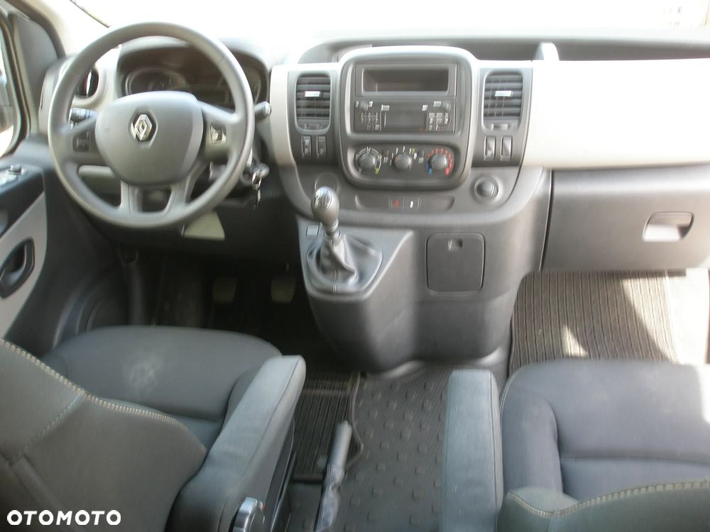 Mercedes-Benz Vito Renault Trafic - 30