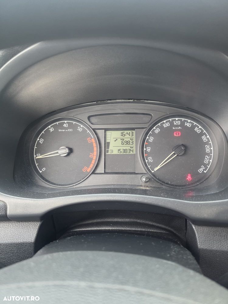 Skoda Fabia 1.2 HTP Dinamic - 11
