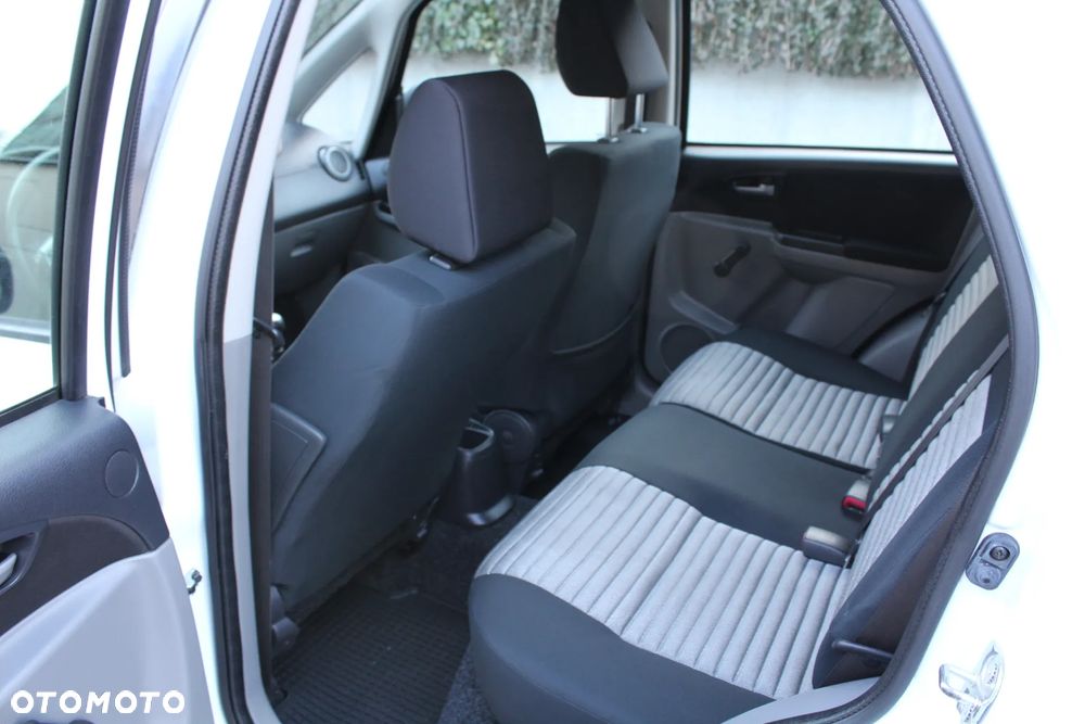 Suzuki SX4 1.6 VVT 4x4 Comfort - 15