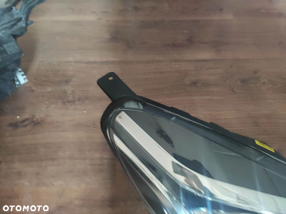 Lampa prawy przód Ford Fiesta MK8 VIII 18- LED l1bb-13e014-cd - 3