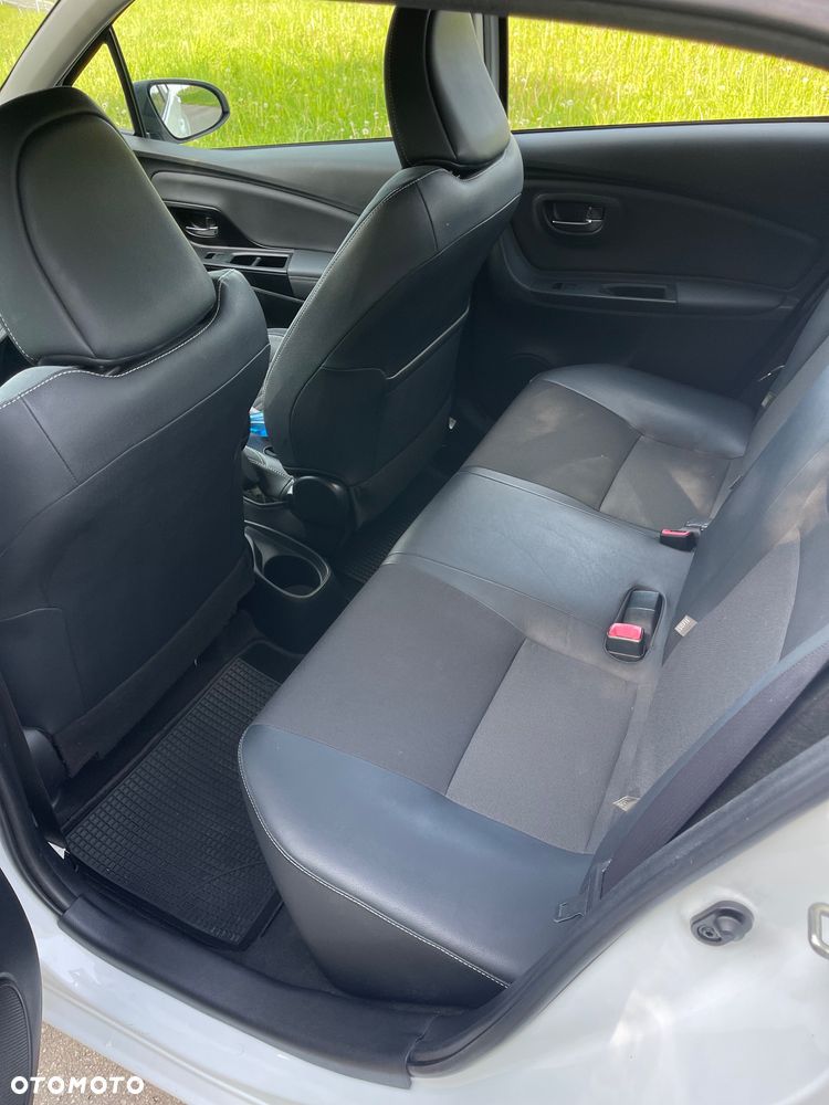 Toyota Yaris - 18