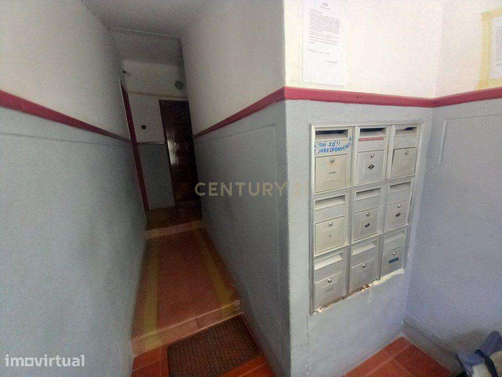 Apartamento T1 - Baixa da Banheira - EM REMODELAÇÃO - Grande imagem: 4/19
