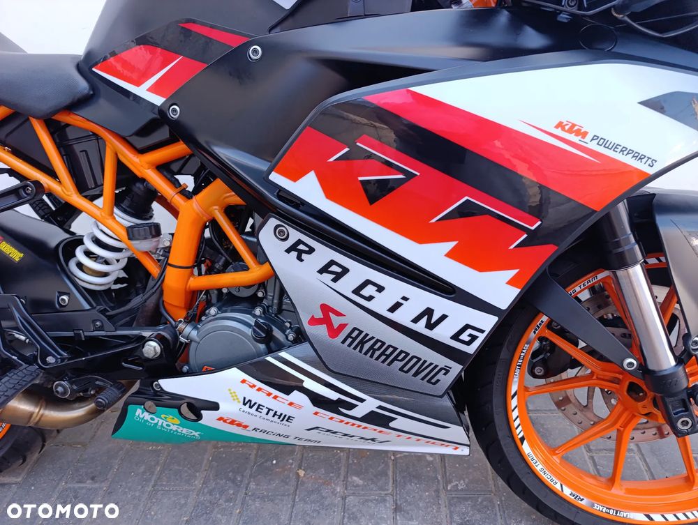 KTM RC 125 - 27
