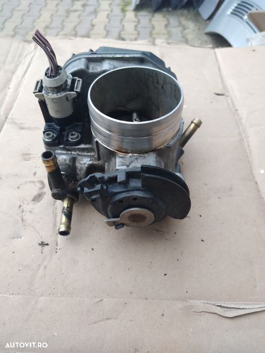 Clapeta aceleratie VW golf 4 1.6 benzina - 1
