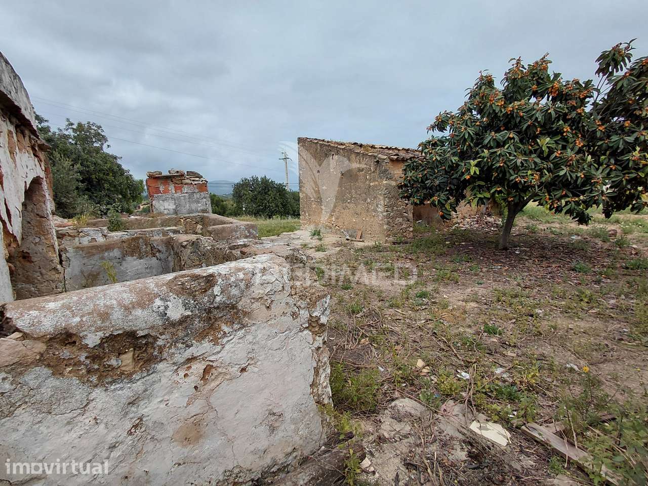 Moradia para Reconstrução com Terreno de 1.294 m² - Próximo de Olhã... - Grande imagem: 5/12