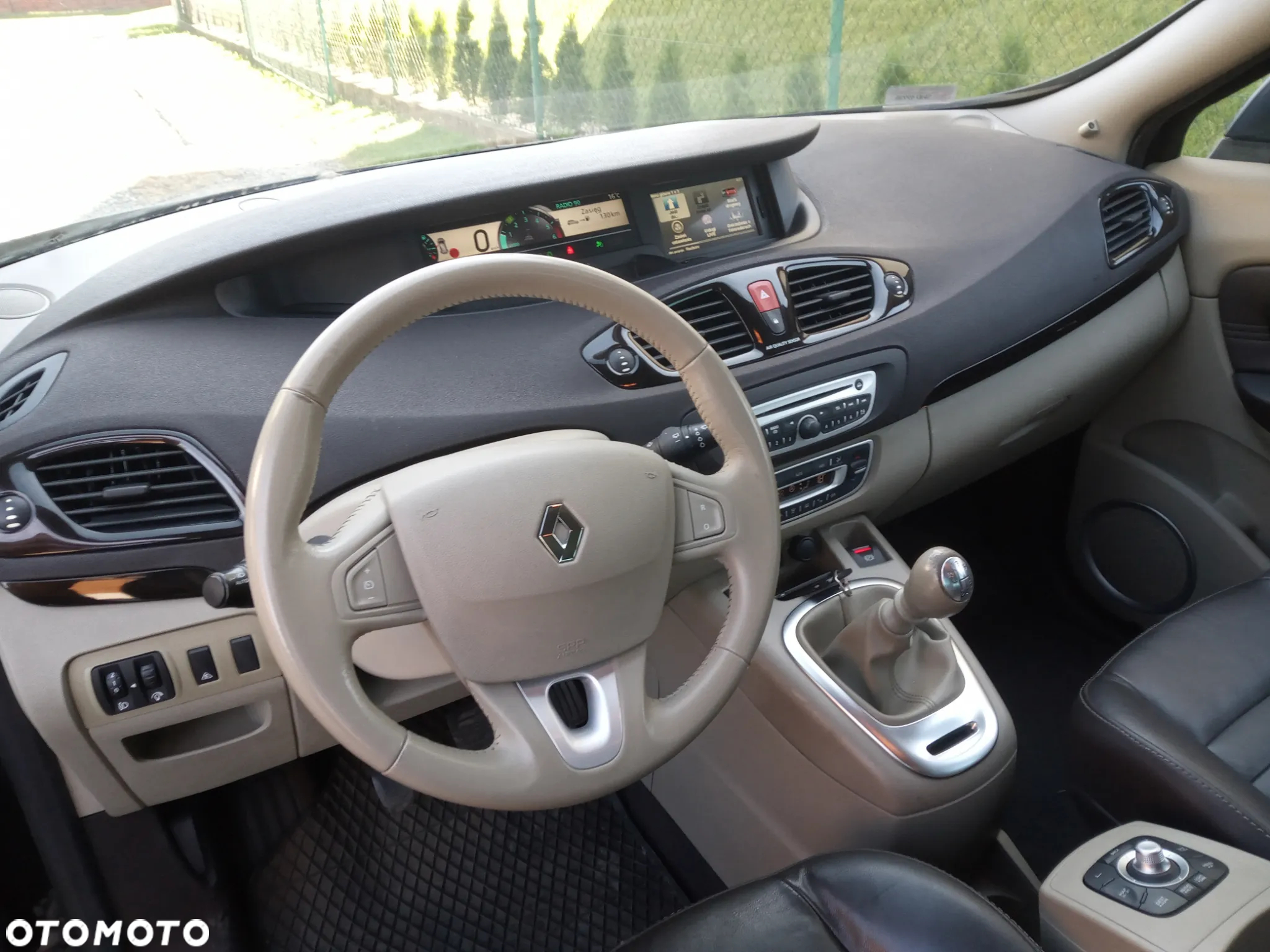 Renault Scenic 2.0 dCi Privilege - 9