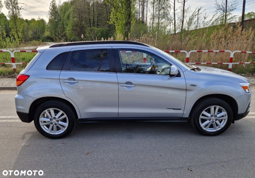 Mitsubishi ASX - 10