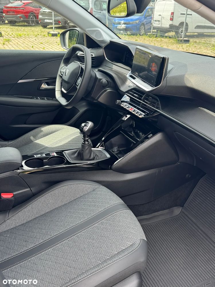 Peugeot 208 1.2 T Allure S&S - 21