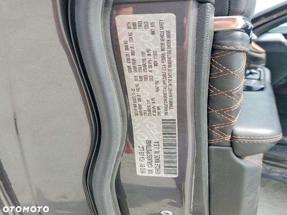 Jeep Grand Cherokee 3.6 V6 Summit - 13