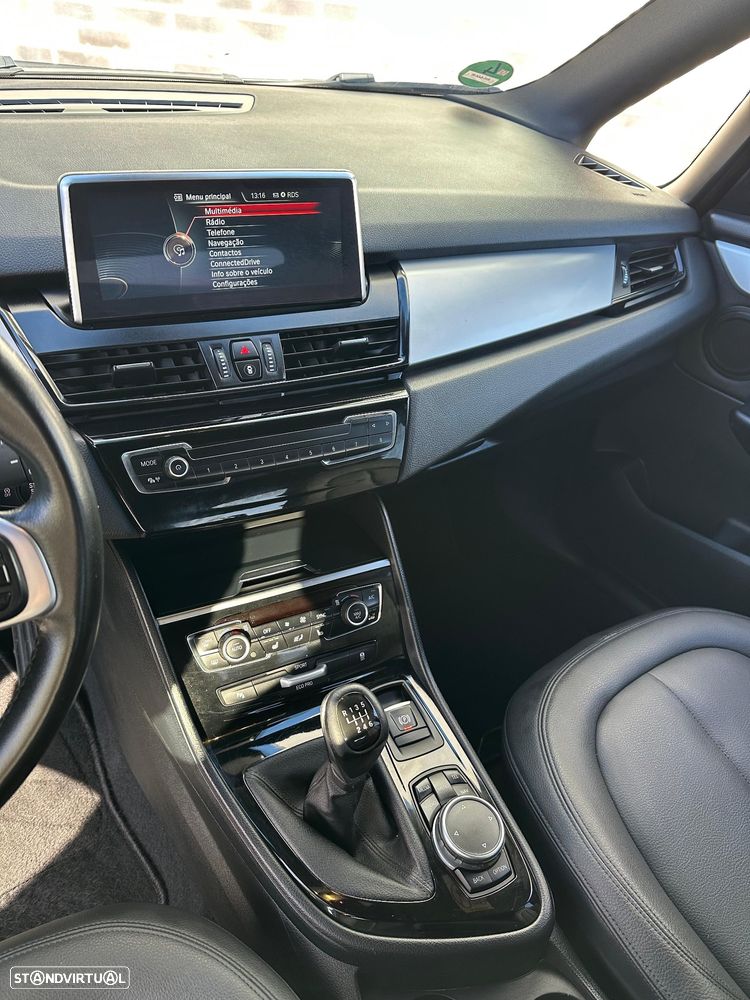 BMW 218 Active Tourer d xDrive M Sport - 13