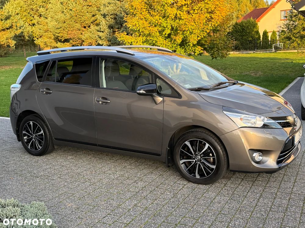 Toyota Verso - 35