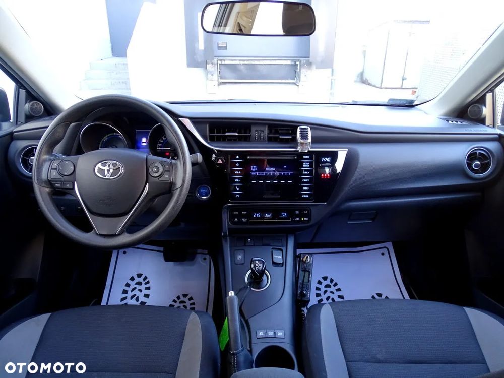 Toyota Auris - 15