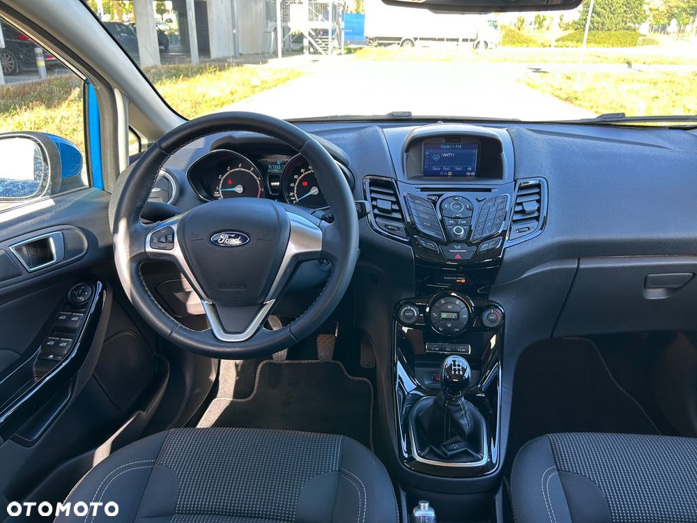 Ford Fiesta 1.0 EcoBoost S&S TITANIUM - 17