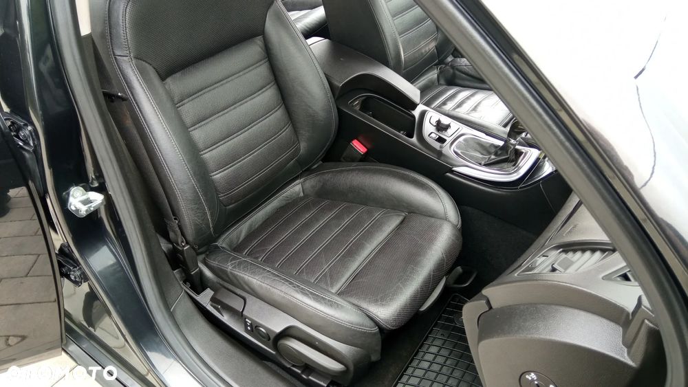 Opel Insignia 2.0 CDTI Cosmo - 17