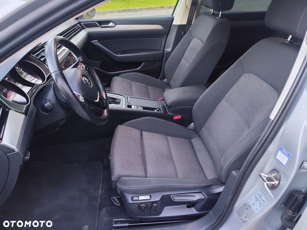 Volkswagen Passat 2.0 TDI (BlueMotion Technology) DSG Comfortline - 40