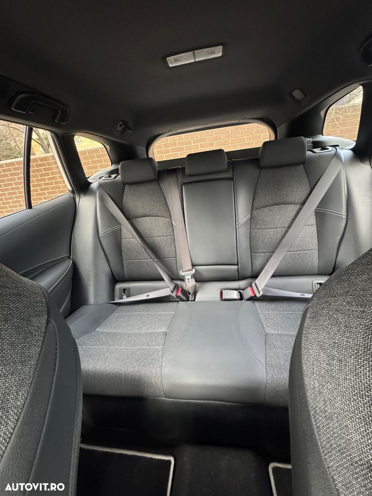 Toyota Corolla 1.8 HSD Dynamic - 11