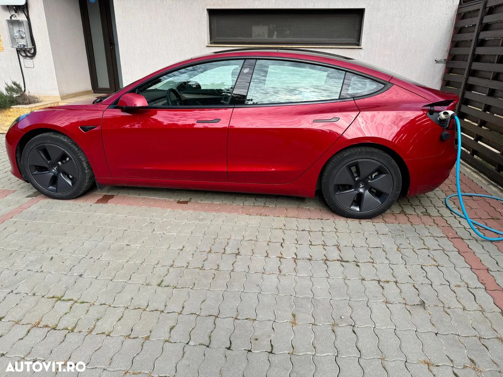 TESLA Model 3 2023 — imagine 2
