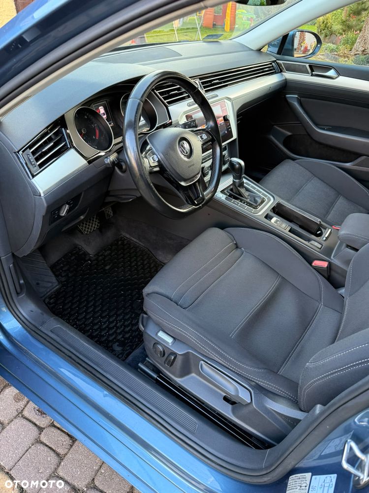 Volkswagen Passat 2.0 TDI BMT Comfortline DSG - 17