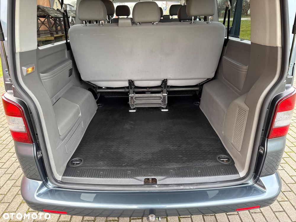 Volkswagen Caravelle - 19