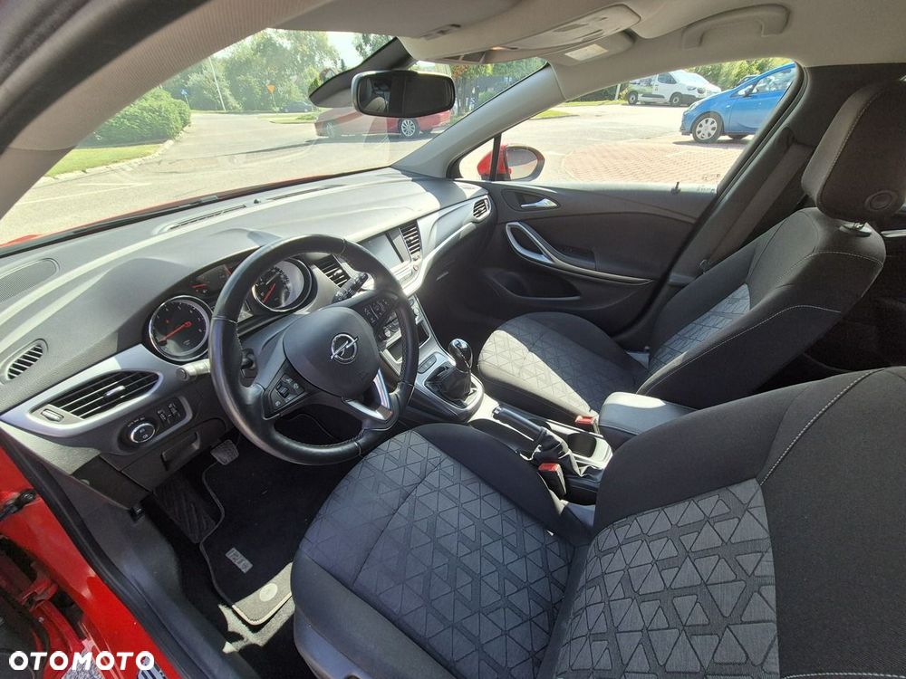 Opel Astra 1.4 T 120 Lat - 11