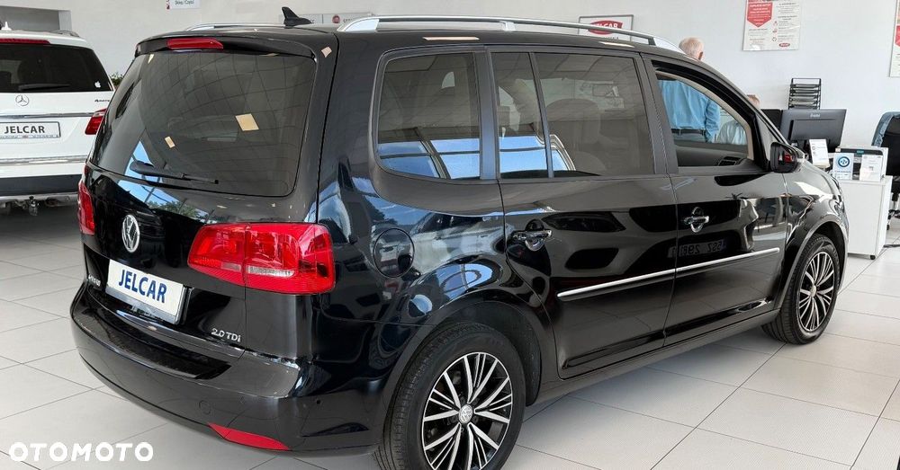 Volkswagen Touran - 8