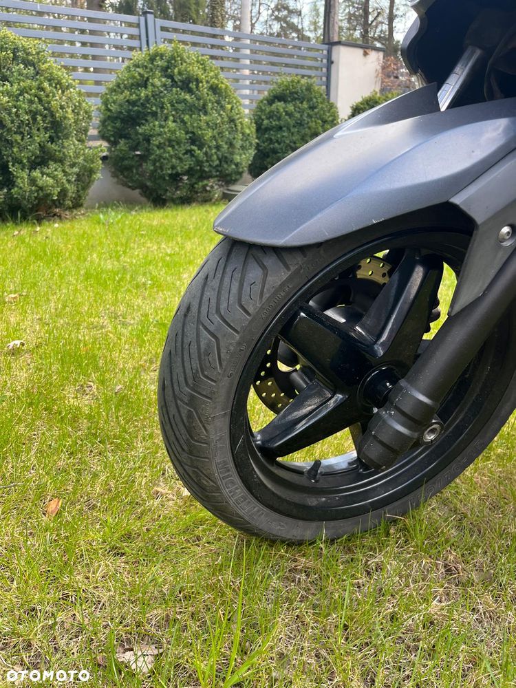 Yamaha X-max - 5