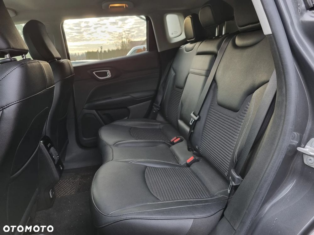 Jeep Compass 1.5 GSE T4 48V e-Hybrid Automatik Night Eagle - 8