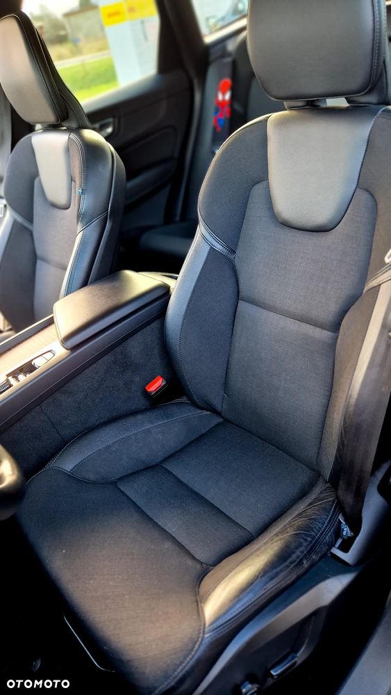 Volvo XC 60 D4 Geartronic Momentum Pro - 27