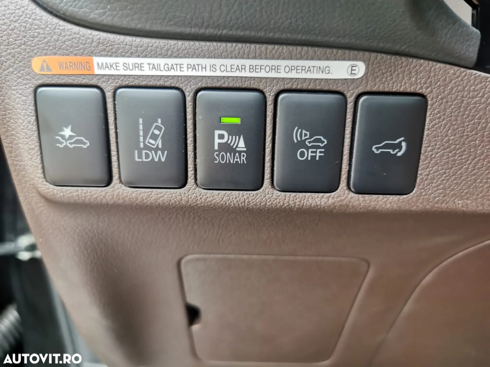 Mitsubishi Outlander 2.0 4WD Plug-In Hybrid Top - 21