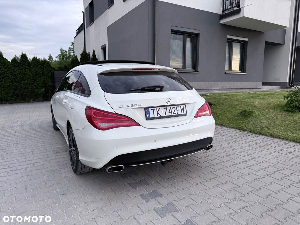 Mercedes-Benz CLA 200 7G-DCT - 12