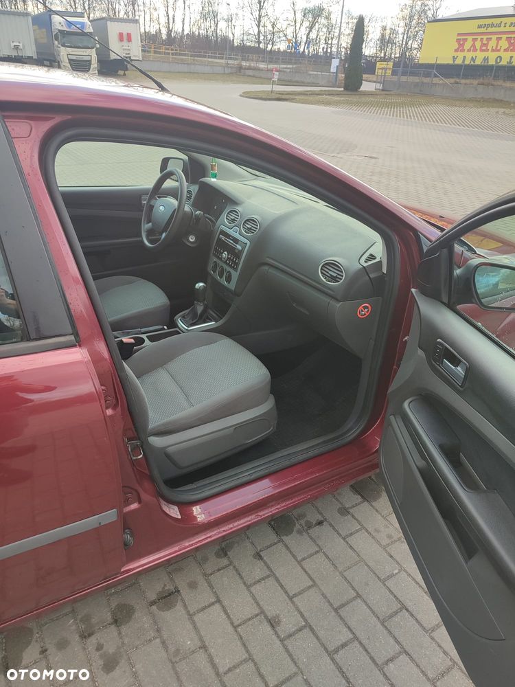 Ford Focus 1.6 Trend - 12