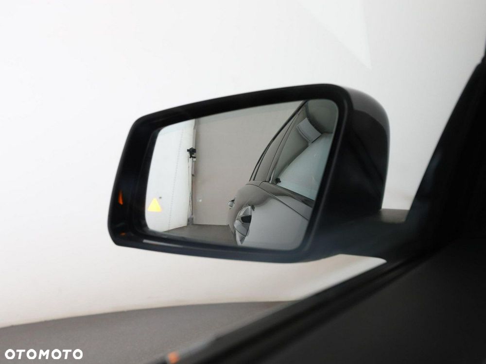 Mercedes-Benz CLA 220 4Matic 7G-DCT AMG Line - 36