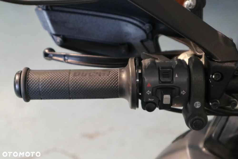 Ducati Multistrada - 13
