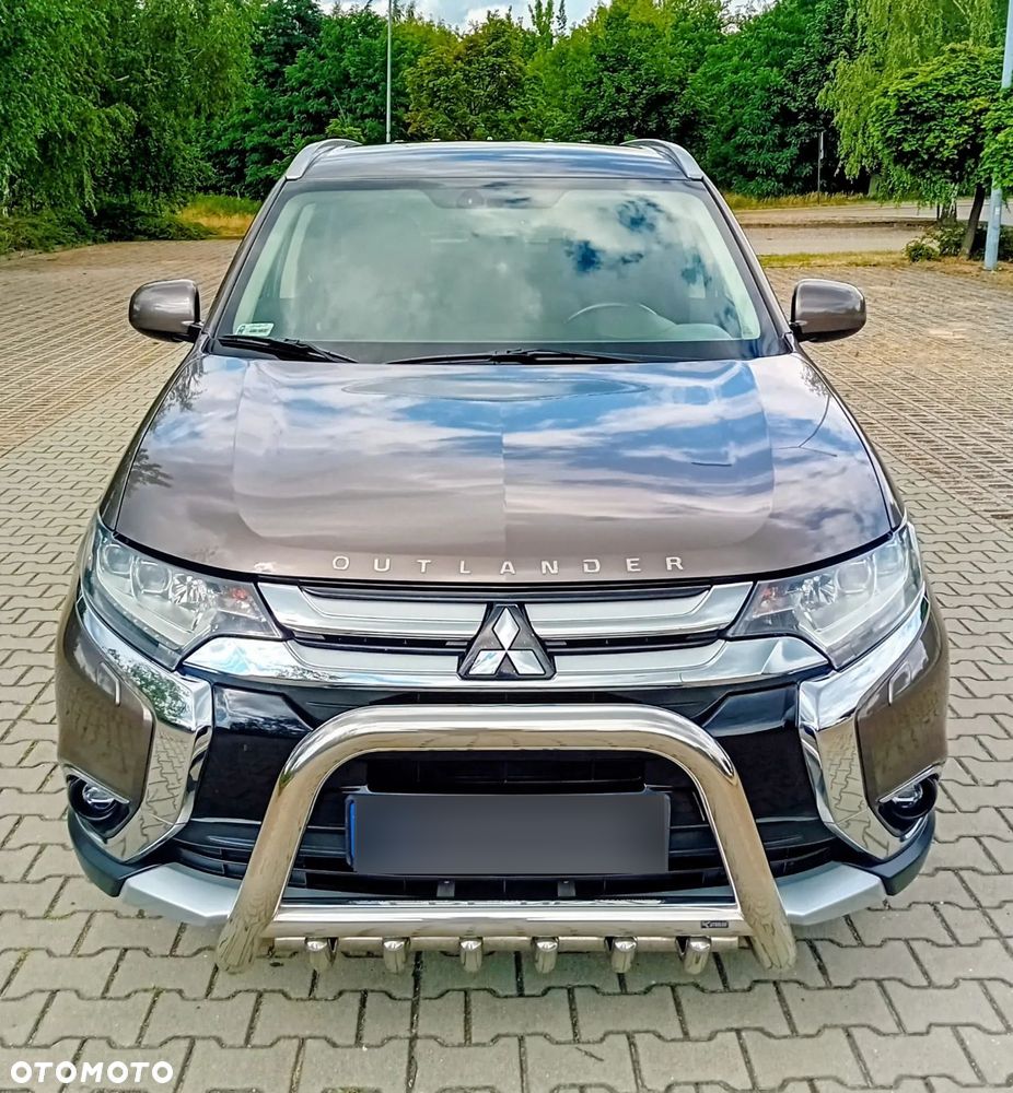 Mitsubishi Outlander 2.0 City Style 2WD - 2