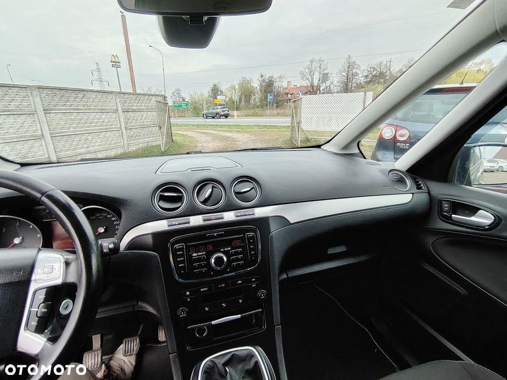 Ford Galaxy 2.0 TDCi Ambiente - 9