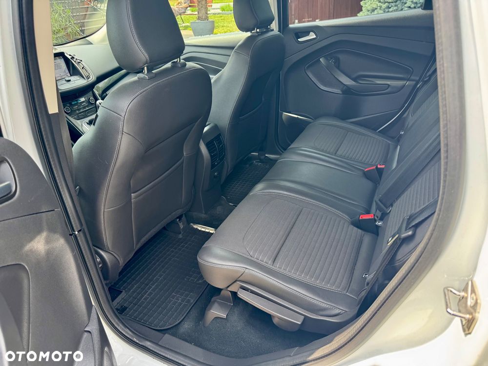 Ford Kuga - 19