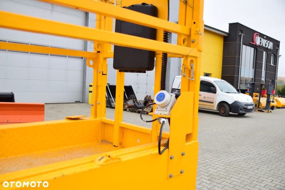 JCB S2032 - 13